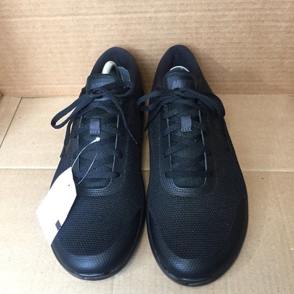 Athletic_Shoes